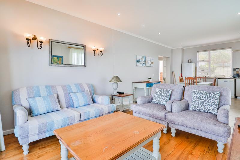 To Let 2 Bedroom Property for Rent in Pinnacle Point Golf Estate Western Cape